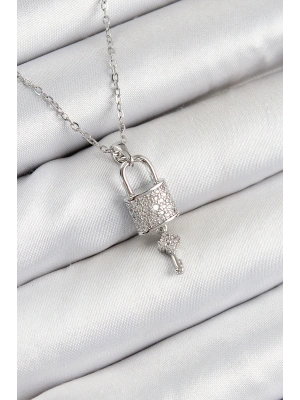 316L Çelik Zirkon Taşlı Kilit Ve Sallantılı Anahtar Model Gümüş Renk Kadın Kolye