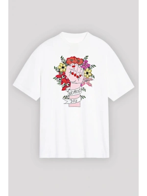 8 Mart Dünya Kadınlar Günü İçin Özel Baskılı T-shirt - Beyaz
