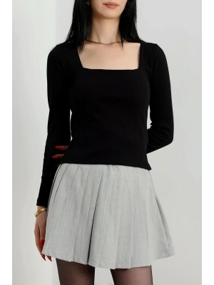 Çerçeve yaka kaşkorse bluz siyah