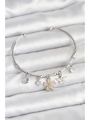 Çiçek ve Kelebek Charmlı Gümüş Renk Pirinç Kadın Bileklik