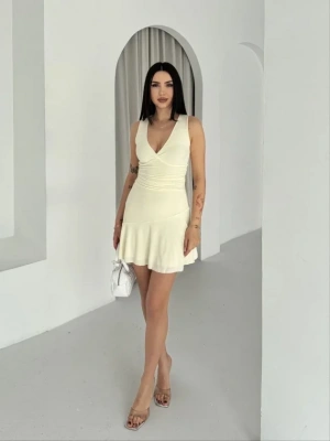 Derin V Yaka Sırt Dekolteli Mini Elbise Drapeli Şık Kolsuz - Açık Sarı