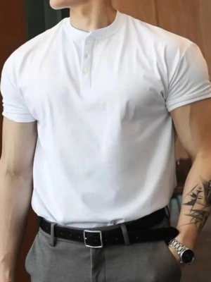 Erkek Kısa Kollu Hakim Yaka önü Düğmeli Viskon Tişört