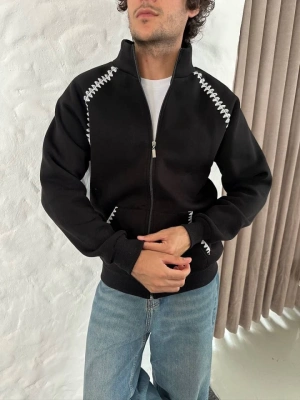 Erkek Oversize Dik Yaka Fermuarlı Sweatshirt - Zincir Nakışli Kanguru Cepli - Siyah