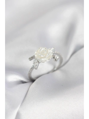 Gümüş Renk Gül Model Zirkon Taşlı Kadın Yüzük