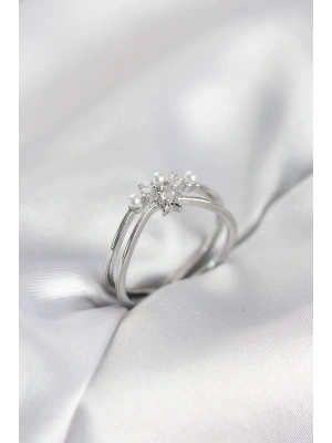 Gümüş Renk İncili Yıldız Model Zirkon Taşlı Kadın Yüzük