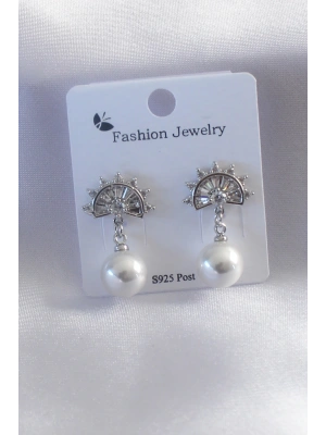 Gümüş Renk Zirkon Taşlı Sallantı İnci Model Kadın Küpe