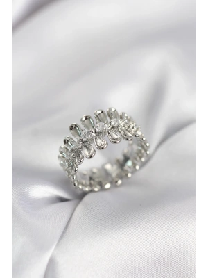 Gümüş Renk Zirkon Taşlı Sıralı Damla Model Kadın Yüzük