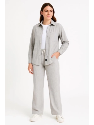 Kadife Oversize Takım – Gömlek Ve Pantolon İkili Set Füme Corduroy Şıklığı, Rahat Ve Zarif Duruş Yumuşak Dokulu Kadife Kumaş, Düğmeli Gömlek Üst Ve Lastikli Pantolon Alt Parça Ile Gün Boyu Konfor- Gri