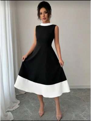 Kadın Bisiklet Yaka çift Renk çan Etek Detay Krep Kumaş Maxi Boy Elbise