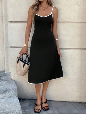 Kadın Ip Askılı Geniş V Yakalı Midi Janjan Krep Elbise