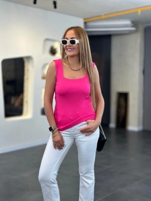 Kadın Kare Yaka Kalın Askılı Beyaz Triko Bluz