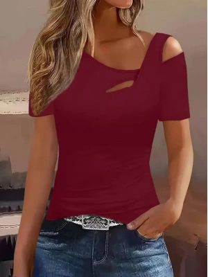 Kadın Kısa Kollu Asimetrik Yaka Detaylı Viskon Bluz