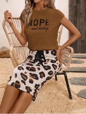 Kadın Kısa Kollu Bisiklet Yaka Viskon Bluz Desenli Dalgıç Etek Ikili Takım