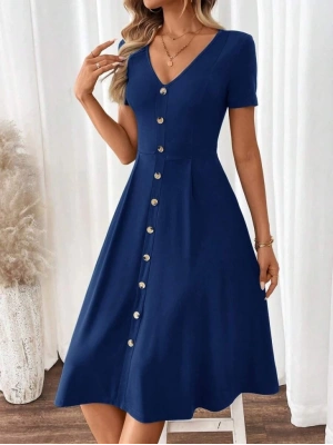 Kadın Kısa Kollu V Yakalı önden Düğmeli A Kesim Dokuma Elbise