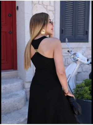 Kadın Omuzlardan Açık Arkadan Aksesuar Detaylı Yırtmaçlı Janjan Krep Elbise