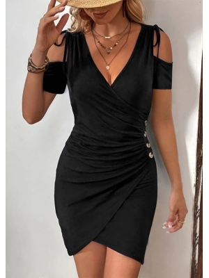 Kadın Omuzlardan Açık V Yakalı Kısa Kollu Yanlardan Büzgülü Düğme Detaylı Janjan Krep Elbise