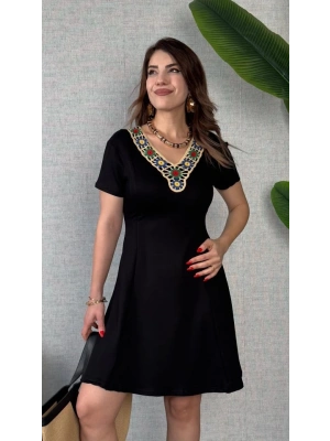 Kadın Penye Kumaş Çiçek Desenli Nakışlı Elbise