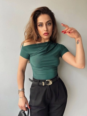 Kadın Sandy Kumaş Düşük Omuz Bluz