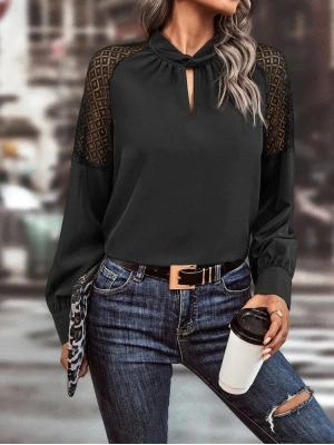 Kadın Uzun Kollu Anahtar Deliği Yaka Reglan Kol Dantel Detaylı Ithal Krep Bluz