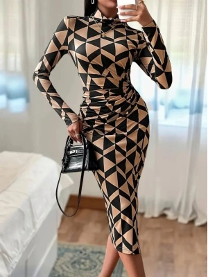 Kadın Uzun Kollu Balıkçı Yaka Yandan Büzgülü Yırtmaçlı Modal Midi Elbise