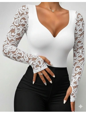 Kadın Uzun Kollu Dantelli Dekolte Detaylı Dalgıç Bluz