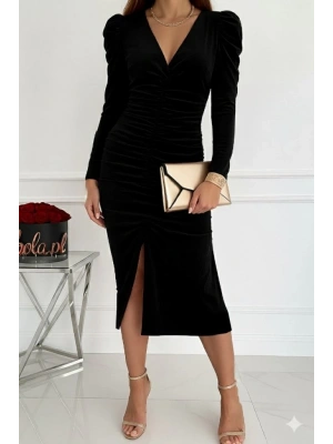 Kadın Uzun Kollu Derin Kruvaze Yakalı önden Büzgülü Yırtmaç Detaylı Kadife Midi Elbise