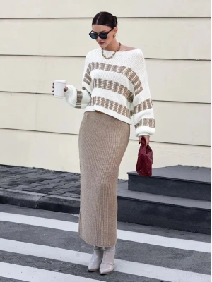 Kadın Uzun Kollu Kayık Yakalı Salaş Triko Bluz Ve Etek Ikili Takım