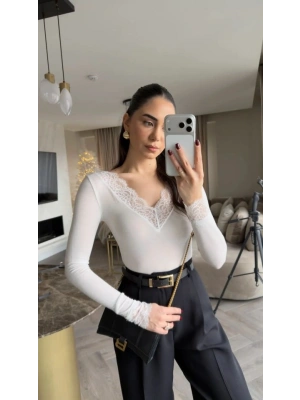 Kadın Uzun Kollu V Yaka Dantel Güpür Detay Bluz