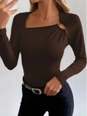 Kadın Uzun Kollu Yakadan Halka Detaylı Viskon Bluz