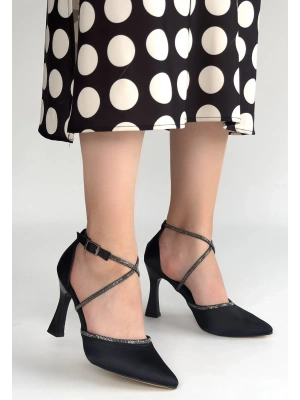 Kanji Siyah Saten Topuklu Ayakkabı