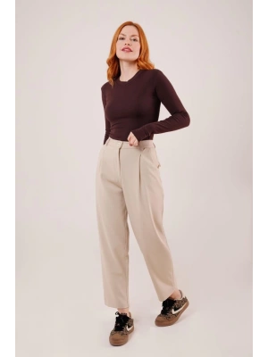 Kapama Cep Detaylı Krem Pantolon