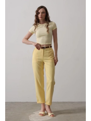 Kemerli Havuç Pantolon - Sarı