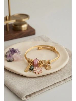 Pembe Papatya Model Gold Renk Charmlı Bileklik