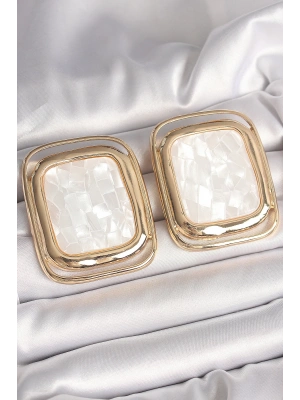 Pirinç Gold Renk Beyaz Mineli Kare Model Kadın Küpe
