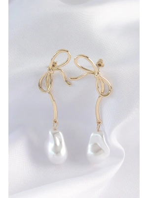 Pirinç Gold Renk Fiyonk Model İnci Taşlı Uzun Küpe