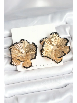 Pirinç Gold Renk Siyah Mine Detaylı Lotus Kadın Küpe