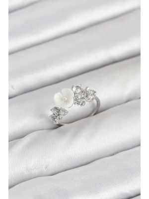 Pirinç Gümüş Renk Çiçek Model Zirkon Taşlı Kadın Yüzük