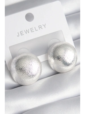 Pirinç Gümüş Renk İşleme Detay Top Model Kadın Küpe