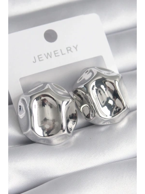 Pirinç Gümüş Renk İşlemeli Top Model Kadın Küpe