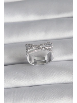 Pirinç Gümüş Renk Zirkon Taş Detay Kadın Yüzük