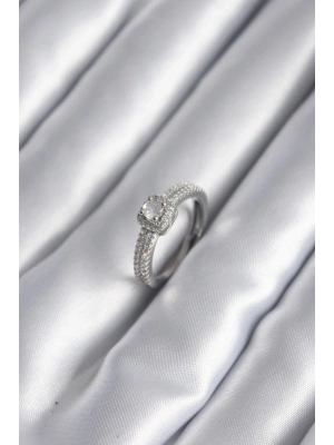 Pirinç Gümüş Renk Zirkon Taşlı Kadın Yüzük