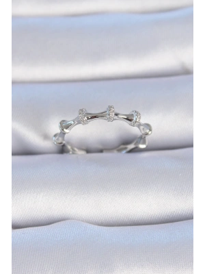 Pirinç Gümüş Renk Zirkon Taşlı Kadın Yüzük