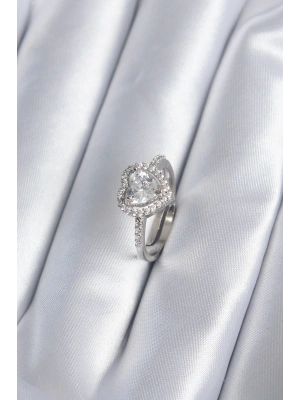 Pirinç Gümüş Renk Zirkon Taşlı Kalp Charm Model Kadın Yüzük