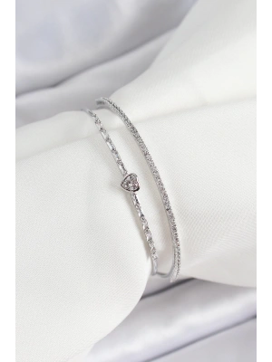 Pirinç Gümüş Renk Zirkon Taşlı Kalp Detaylı Kadın Bileklik