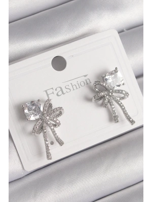 Pirinç Gümüş Renk Zirkon Taşlı Kurdele Model Kadın Küpe
