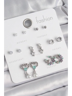 Pirinç Gümüş Renk Zirkon Taşlı Sallantılı Kalp Model Çiçek Detay 7 Çift Kadın Küpe Seti