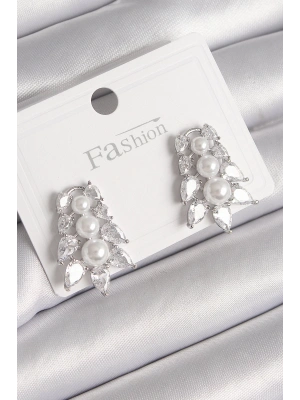 Pirinç Gümüş Renk Zirkon Taşlı Yaprak Model İnci Detay Kadın Küpe