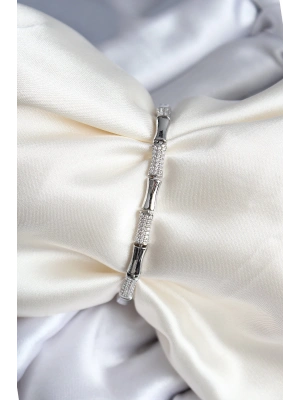 Pirinç Kemik Model Zirkon Taşlı Gümüş Renk Kadın Bileklik