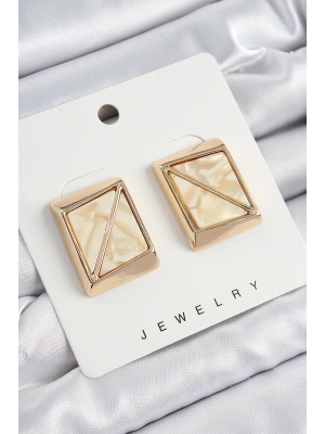 Pirinç Krem Üçgen Kesim Detaylı Kare Model Vintage Gold Renk Kadın Küpe