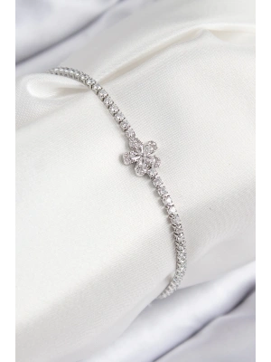 Pirinç Zirkon Taşlı Çiçek Model Gümüş Renk Kadın Bileklik